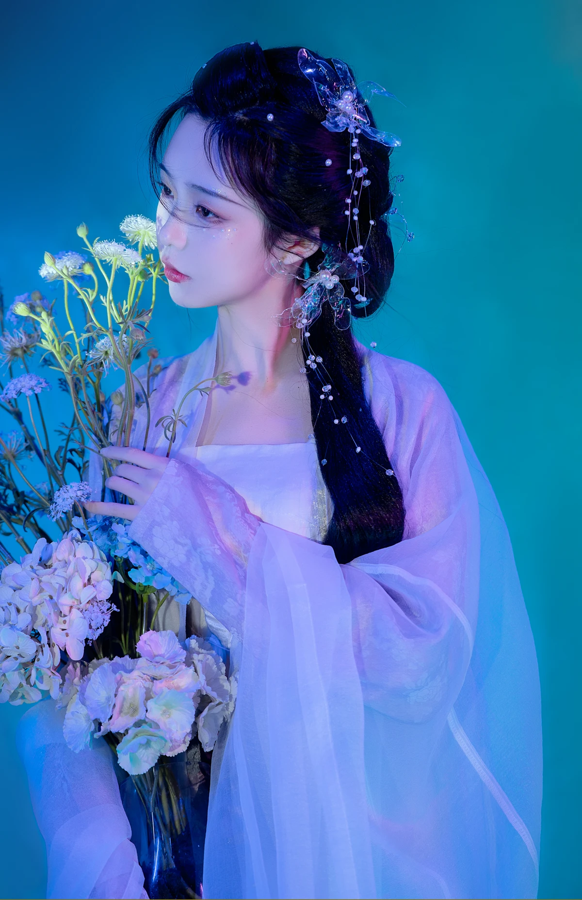 [YITUYU] 2023.01.10 Vol.2885 – She is that touch of blue Cat in arms ovo#[23P]-3