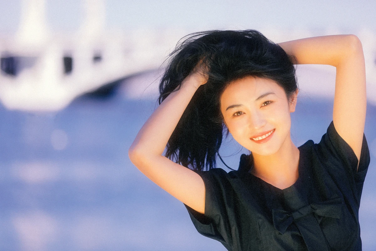 [艺图语] 2023.01.05 Vol.2845 – 在海边 黄开开呀#[22P]-1
