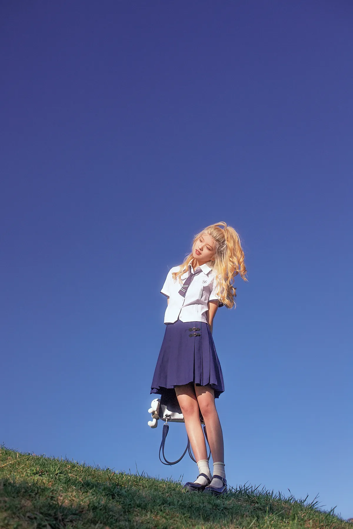 [艺图语] 2022.12.11 Vol.2649 – 芭比少女 笑死银#[22P]-3