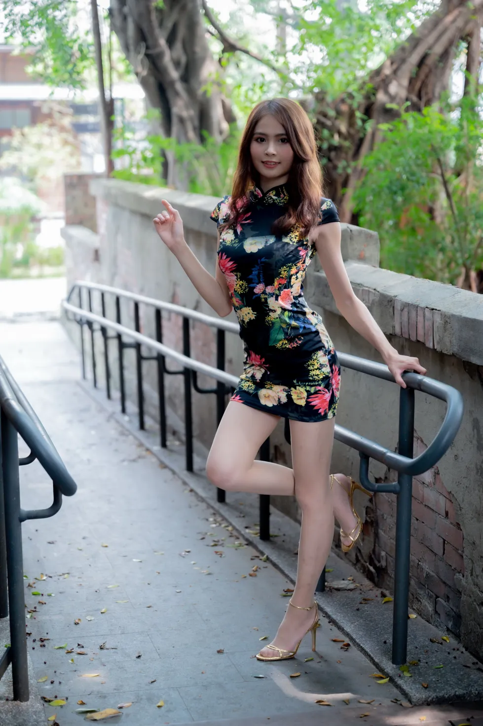 [爱美足] NO.202 何佳欣 黑花短旗袍丝袜高跟美腿 街拍#[97P]-7