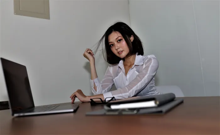 [Mzsock] NO.010 Long-legged beauty model Xiaoyu vs. Katie Office OL secretary Sexy outdoor shooting 2 street photography#[84P]-1