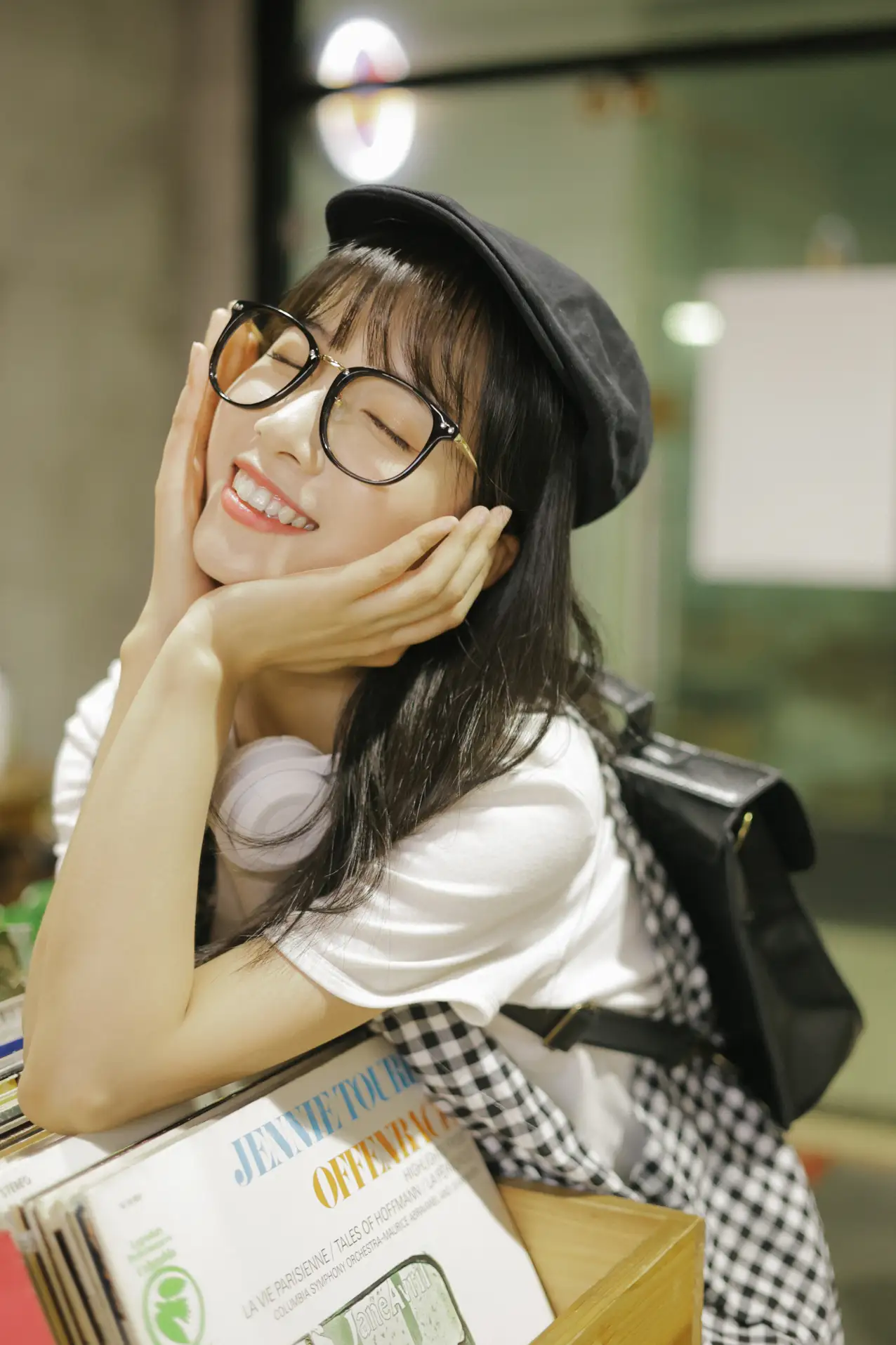 [艺图语] 2022.08.16 Vol.1717 – 黑胶唱片的小时光 一只阿梦崽#[43P]-1