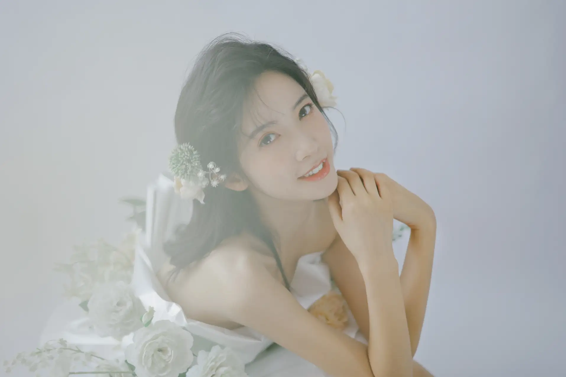 [艺图语] 2022.07.26 Vol.1541 – 花束女孩 一只阿梦崽#[32P]-2