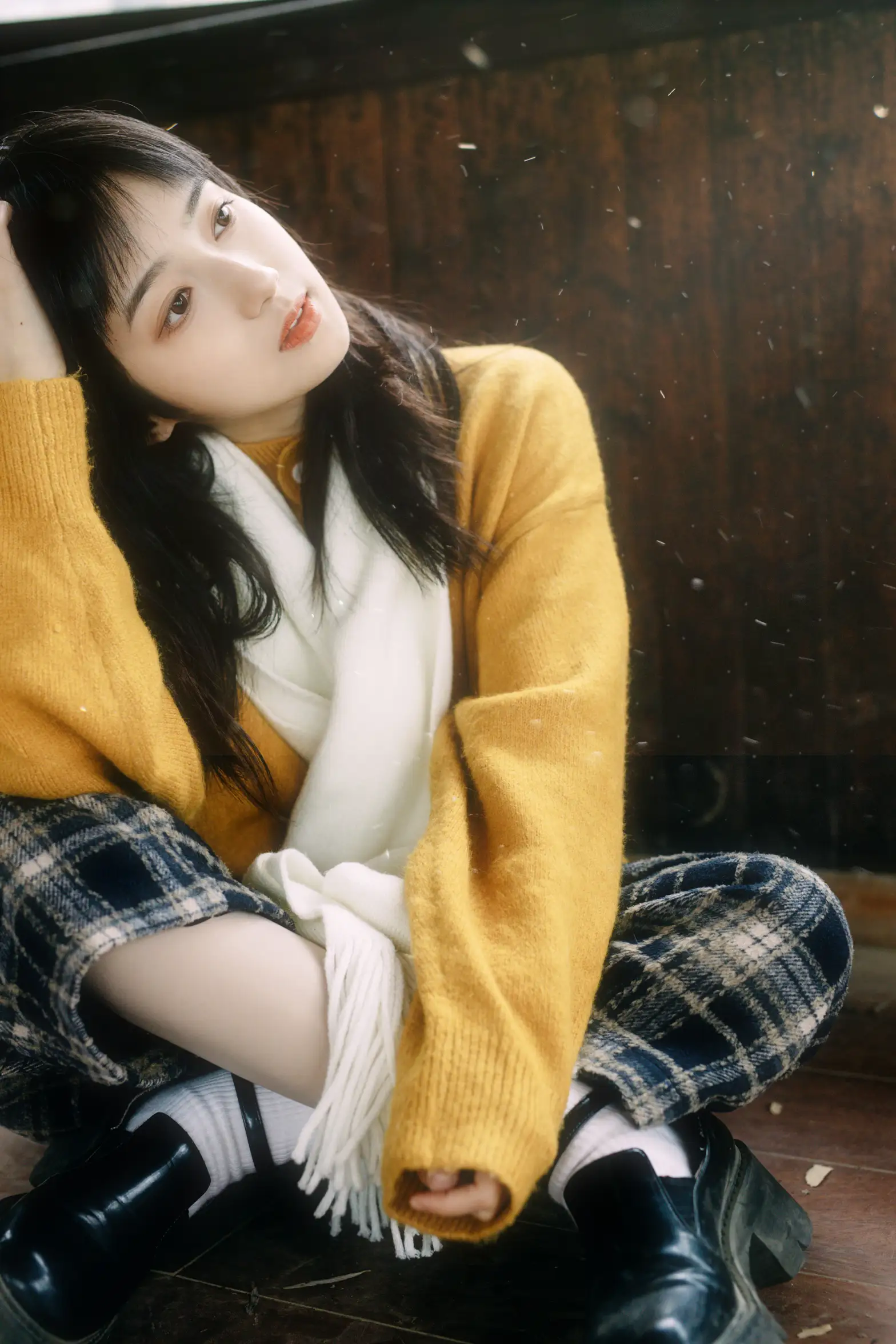 [艺图语] 2021.12.07 Vol.485 – 阴天小木屋 月半了吧#[32P]-1