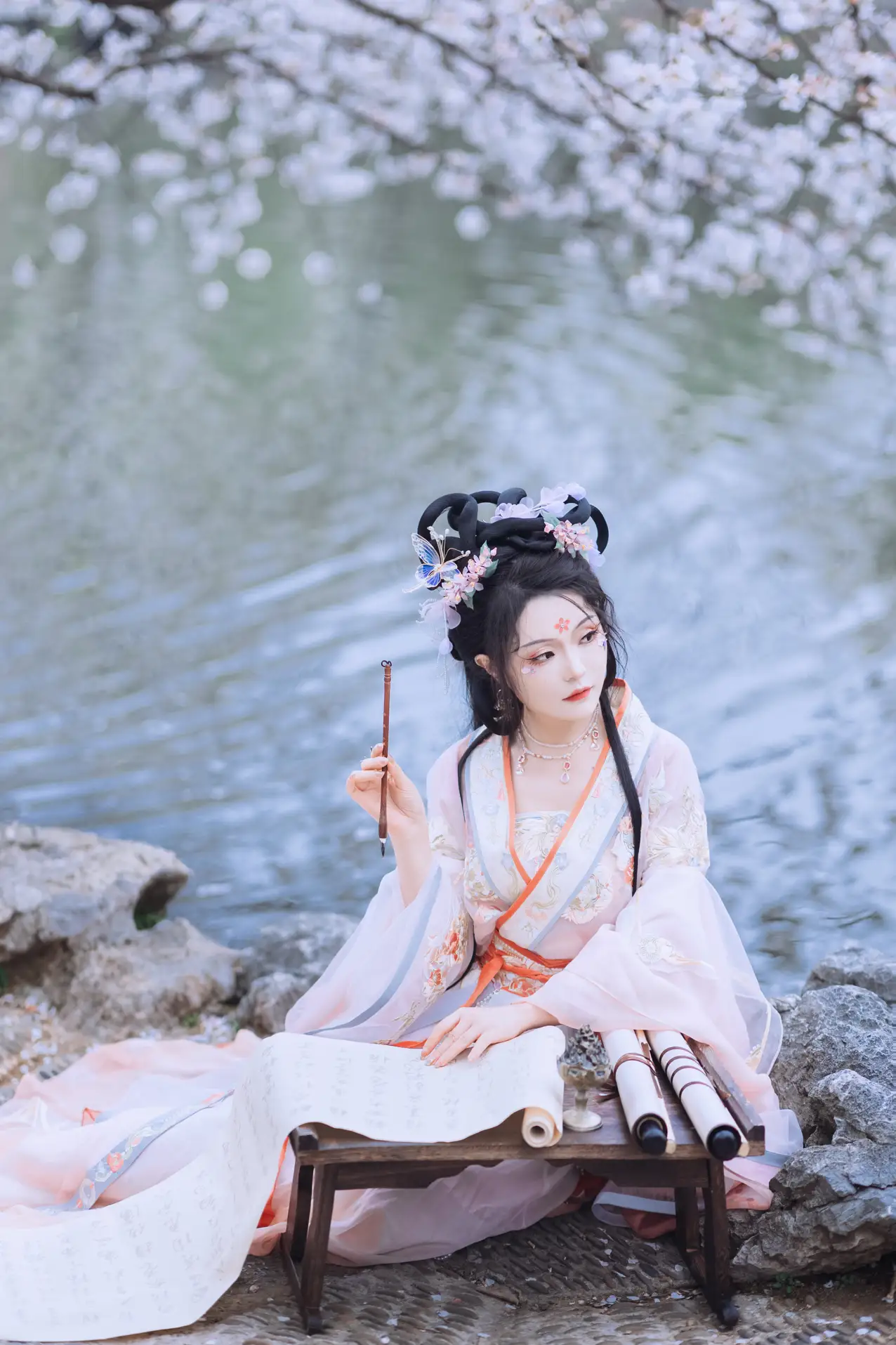 [艺图语] 2022.06.24 Vol.1273 – 初春赏樱 璐璐haley#[43P]-1