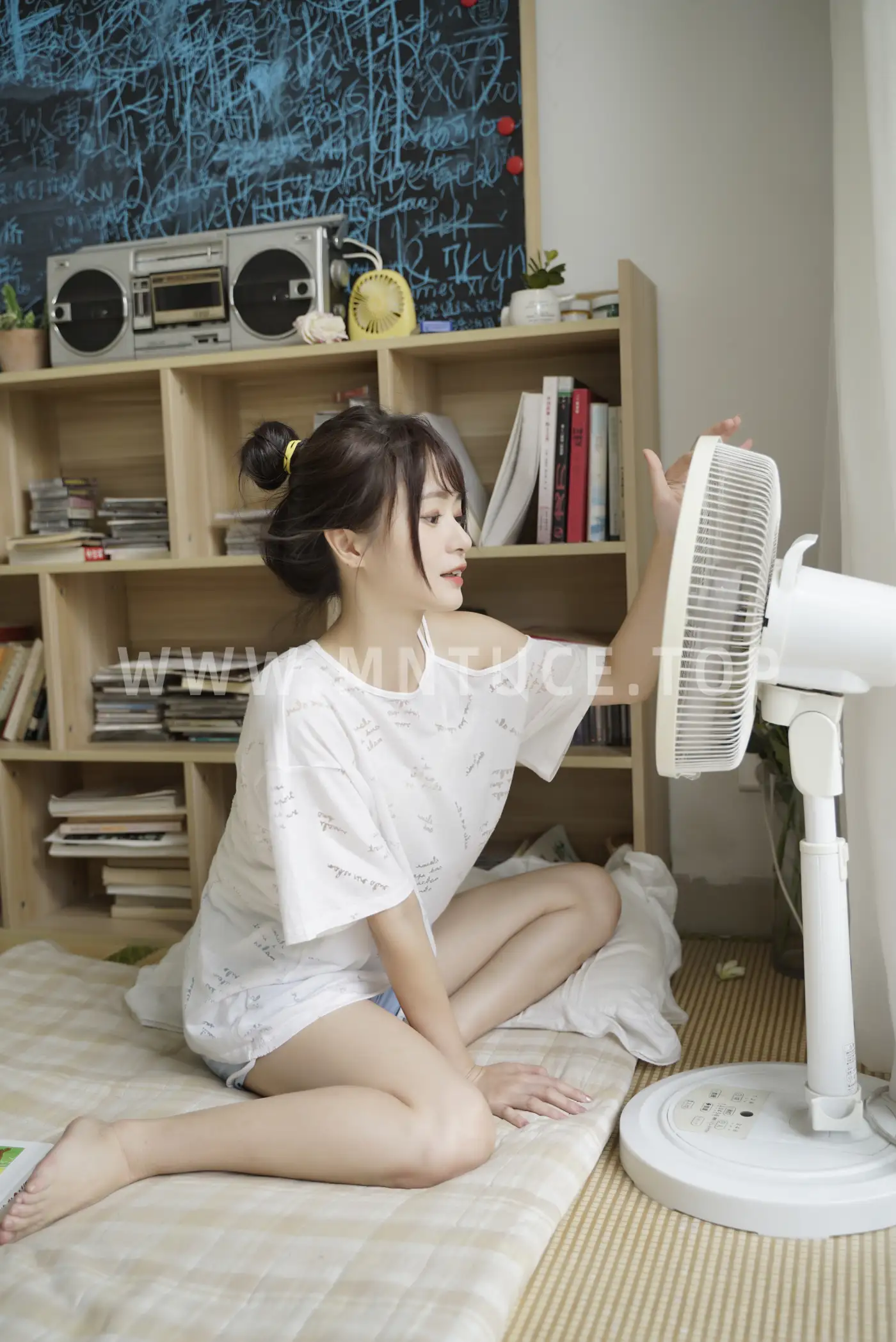 [艺图语] 2021.12.22 Vol.519 – 元气少女 乐丝#[23P]-9