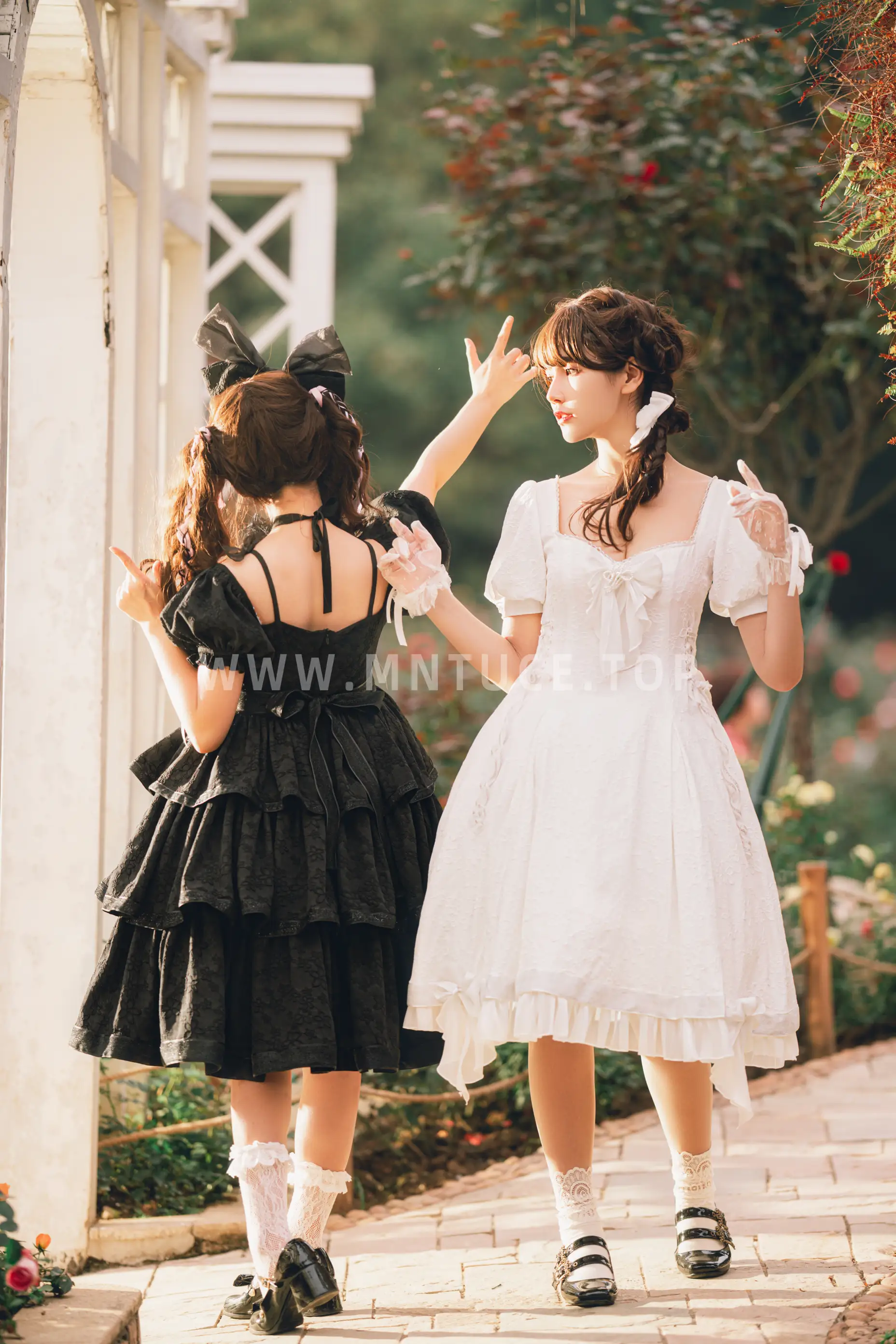 [艺图语] 2022.06.08 Vol.1117 – 黑白双子 关关之猪w#[26P]-4