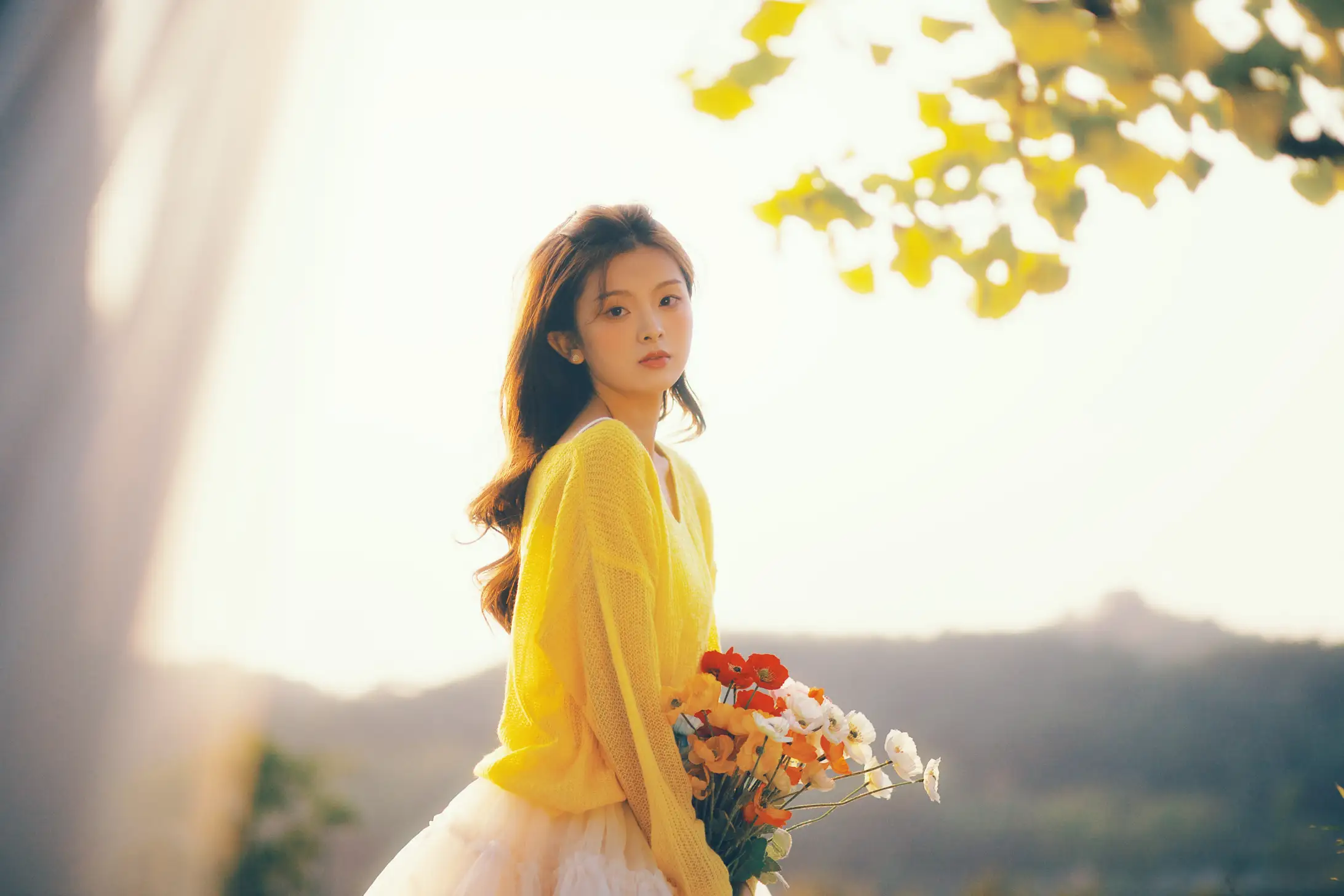 [艺图语] 2022.11.21 Vol.2490 黄毛衣女孩#[27P]-5