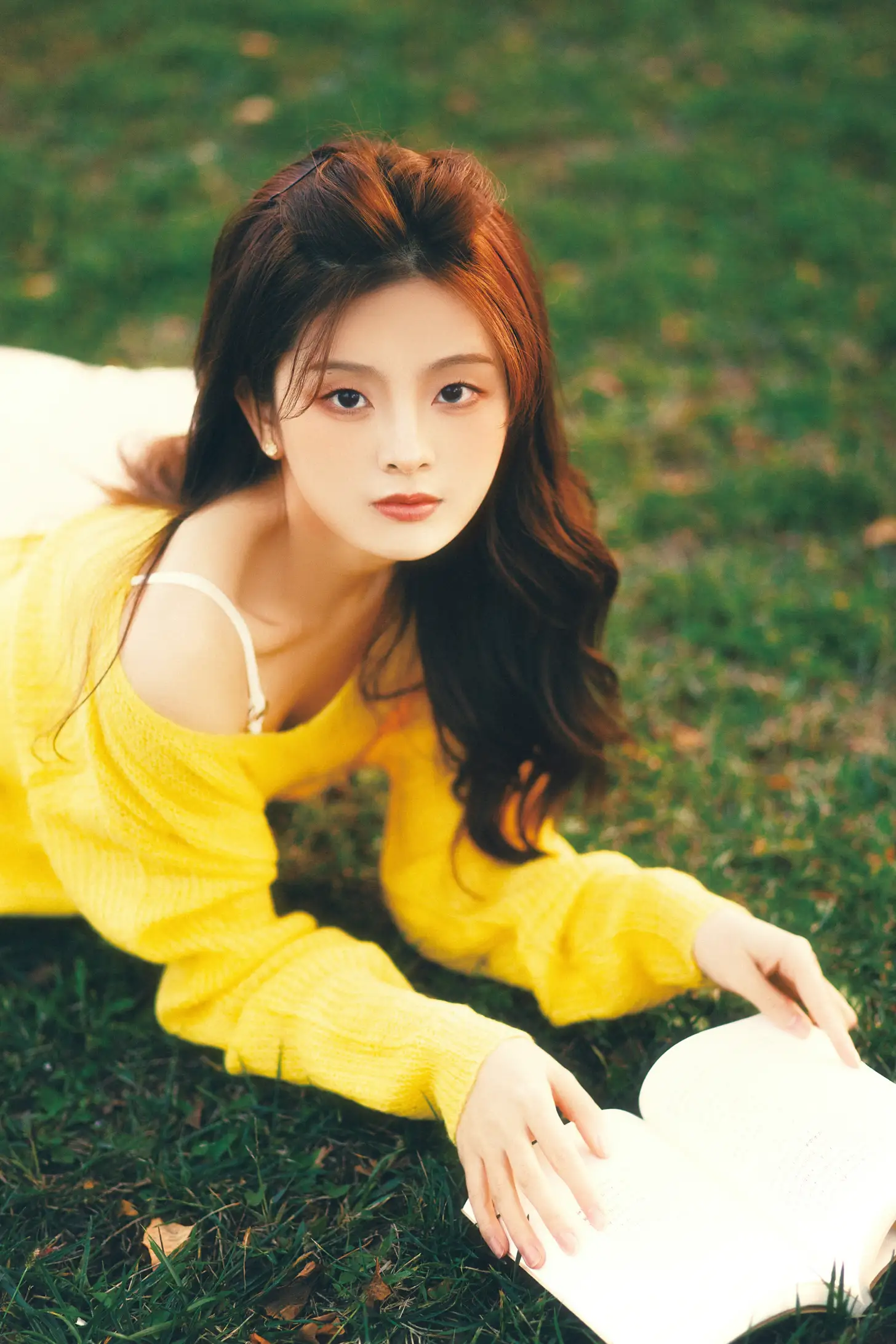 [艺图语] 2022.11.21 Vol.2490 黄毛衣女孩#[27P]-4