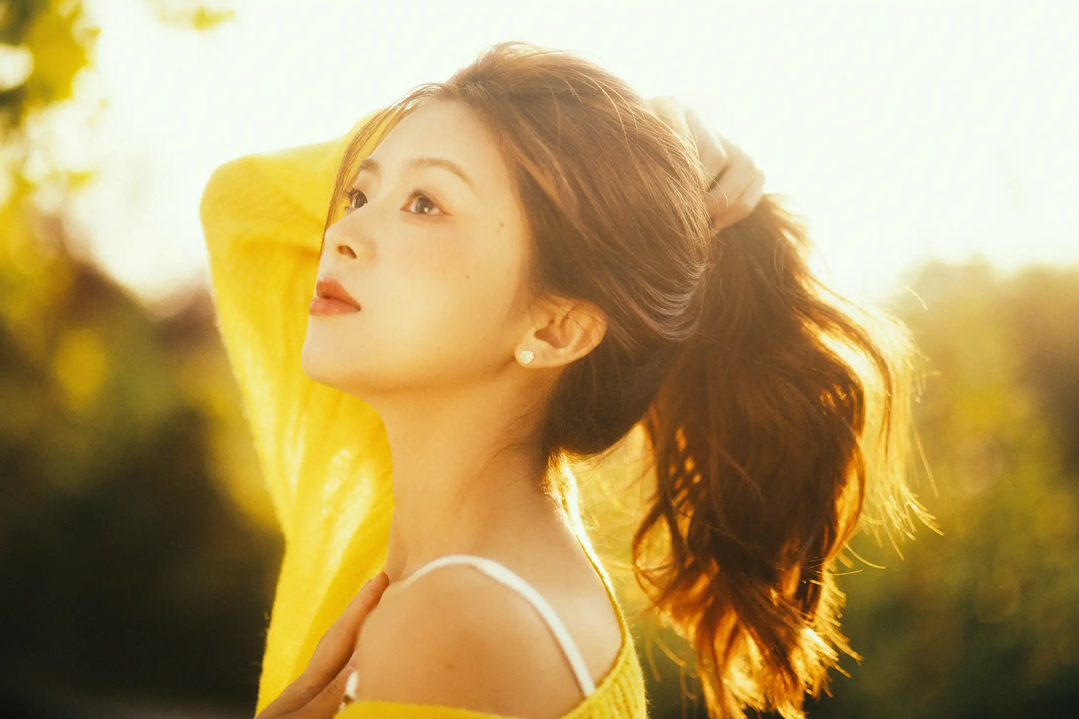 [艺图语] 2022.11.21 Vol.2490 黄毛衣女孩#[27P]-9